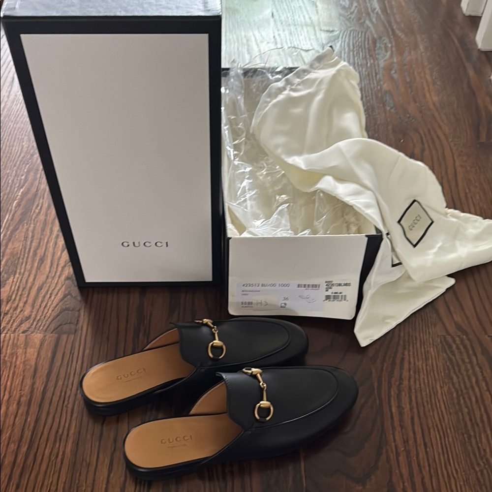 Gucci Black Leather Flat Mules/slides with Horsebit Detail Black size 36